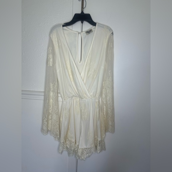 Show me your mumu bridal romper size S - Picture 4 of 8